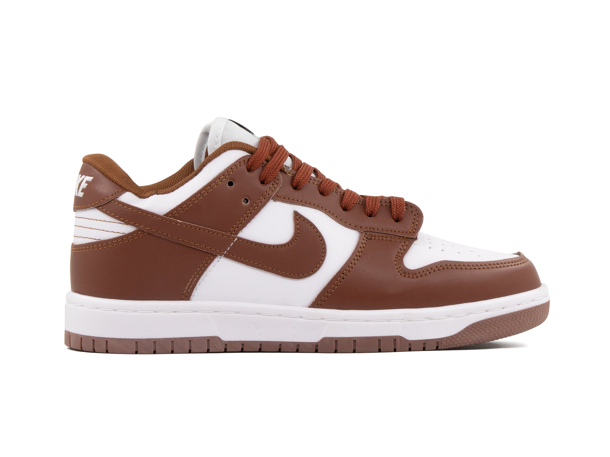 Tenis Dunk Low Blanco Chocolate