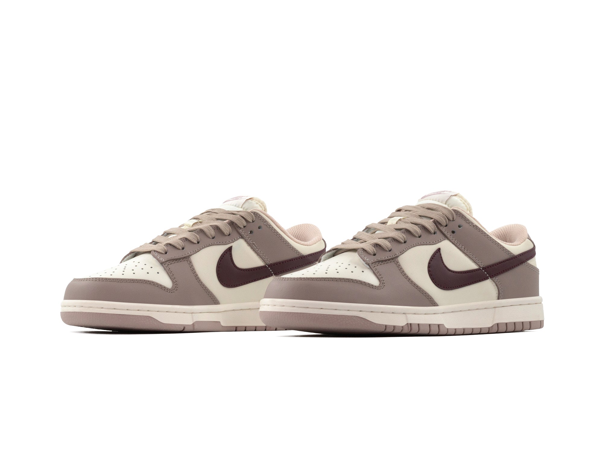 Tenis Dunk Low Diffused Taupe Importado