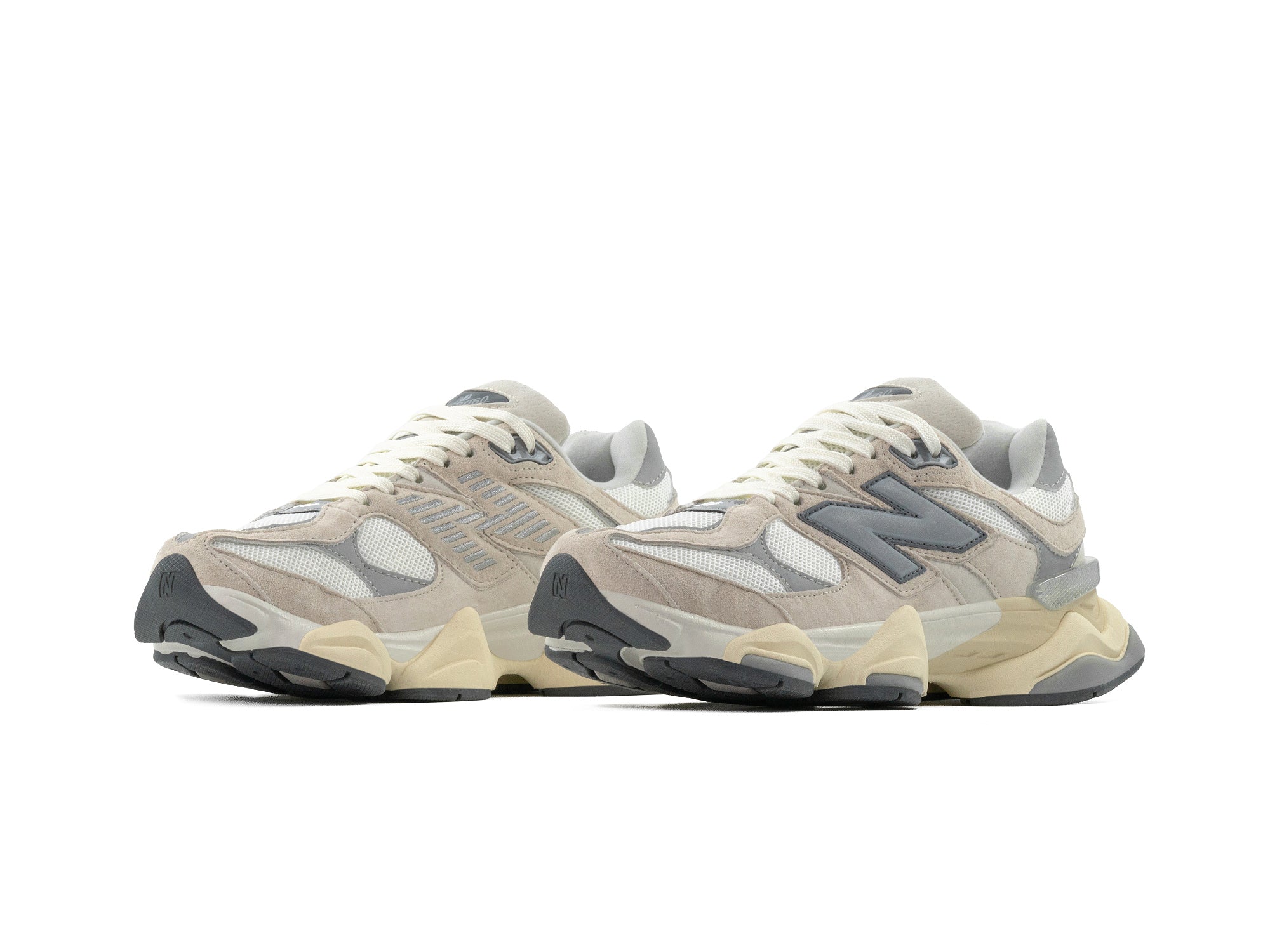 Tenis New Balance 9060 Sea Salt Importado