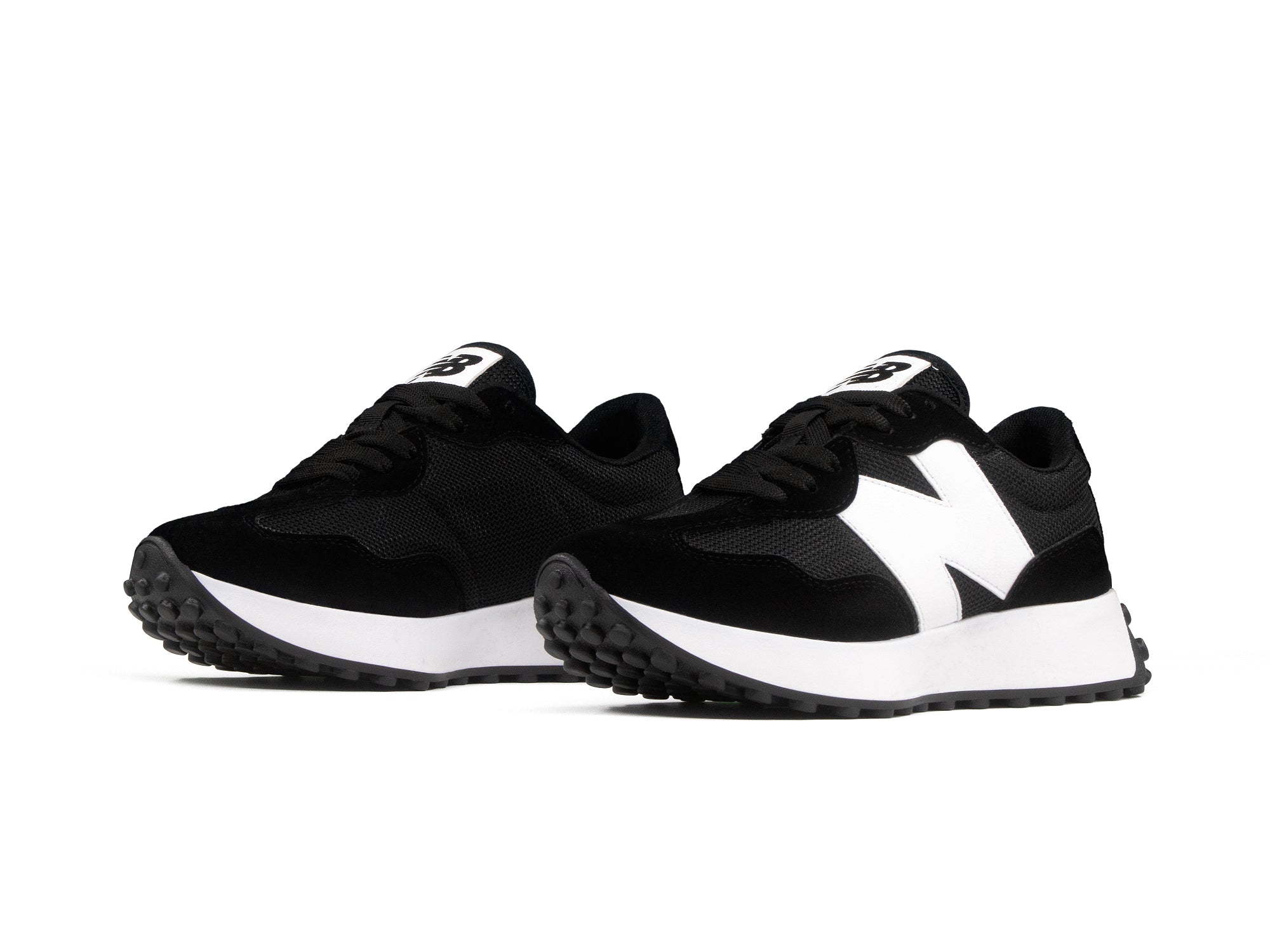 Tenis New Balance 327 Negro Blanco 1.1 Premium