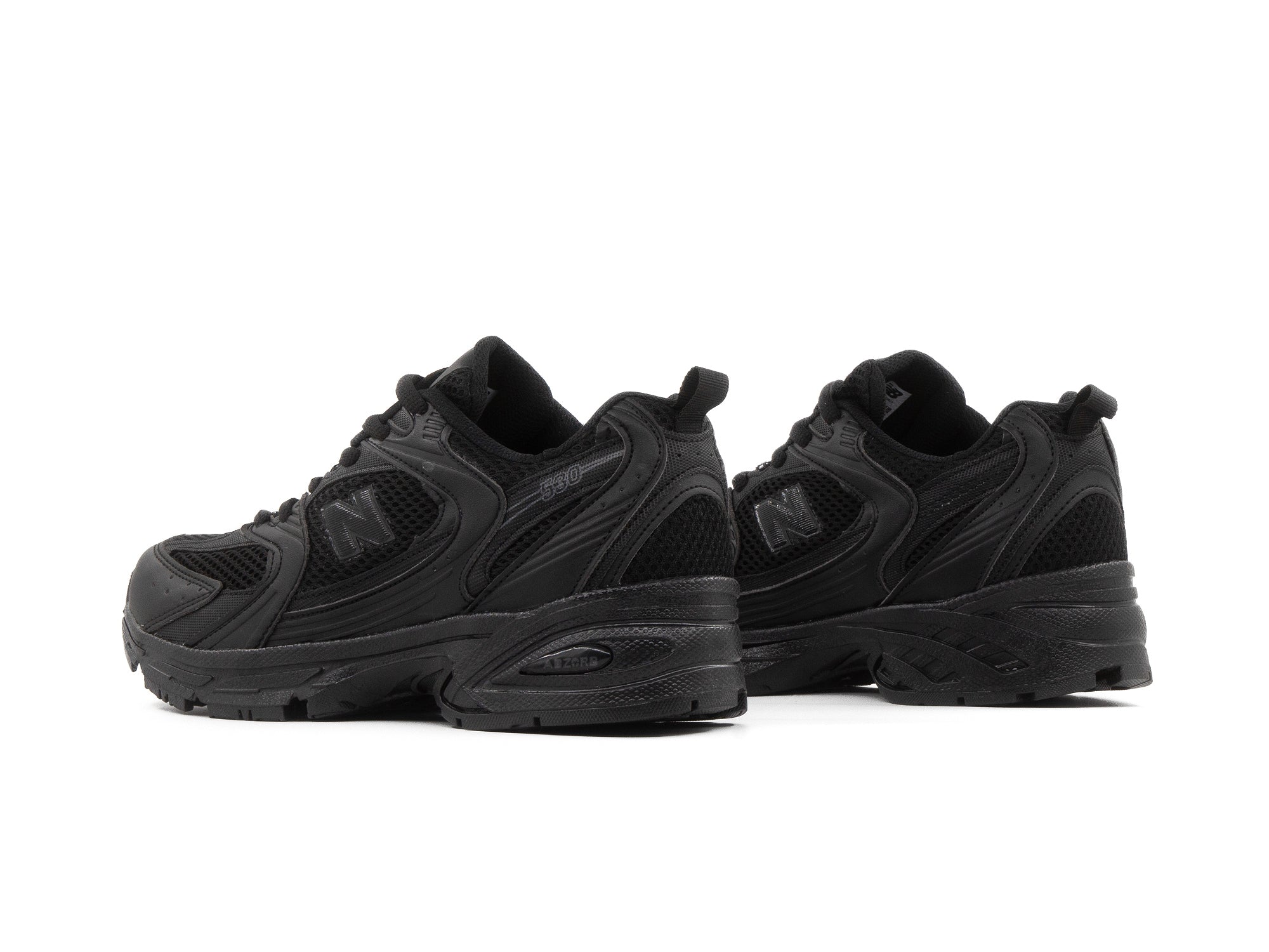 Tenis New Balance 530 Negro Total 1.1 Premium