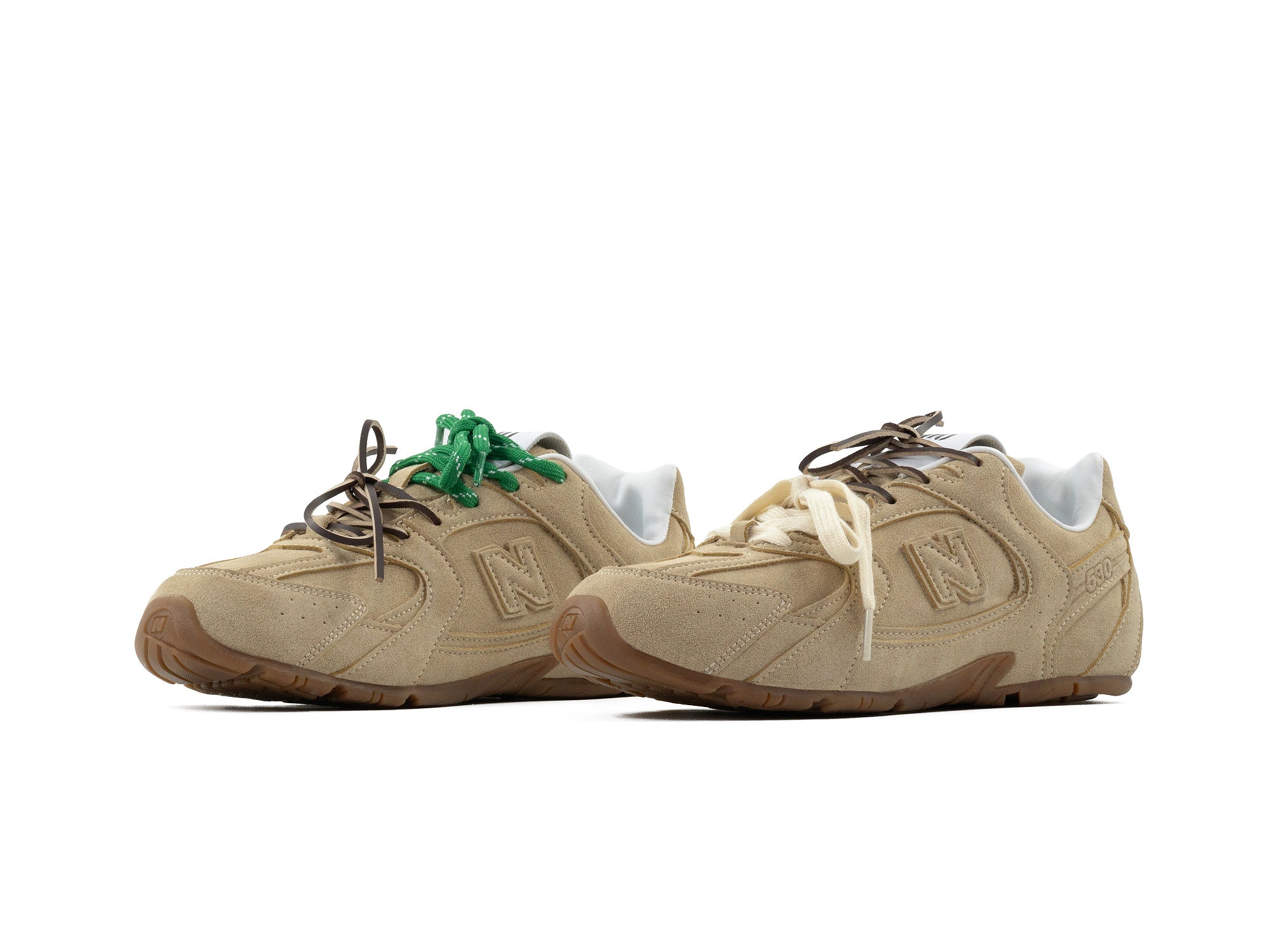 Tenis New Balance 530 SL Miu Miu Ecru Importado
