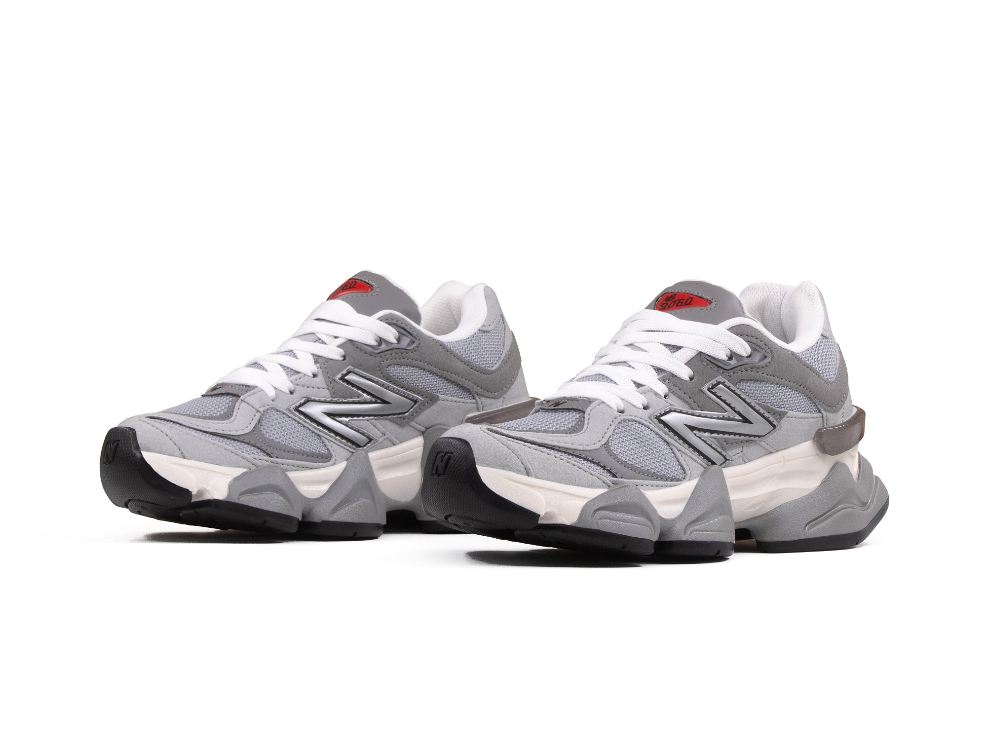 Tenis New Balance 9060 Gris Claro 1.1 Premium