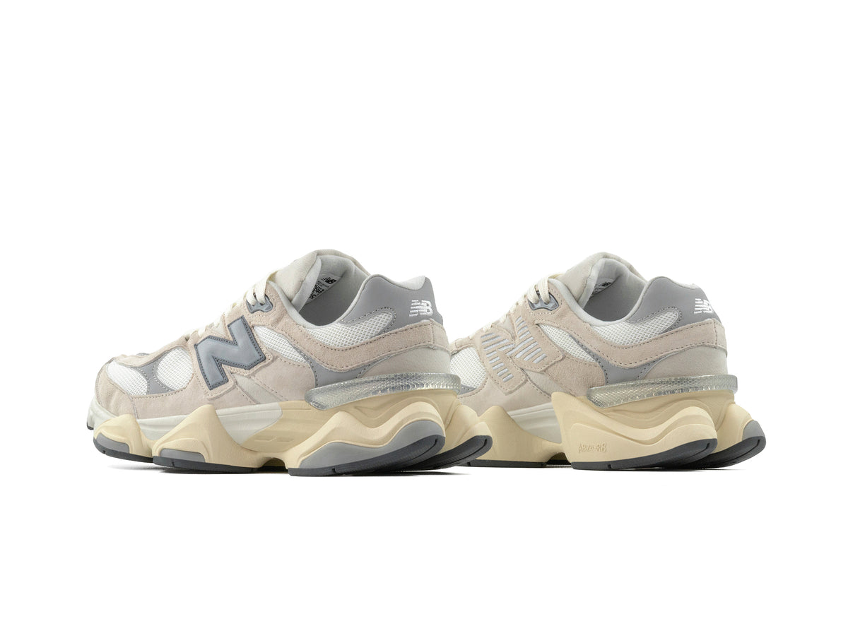Tenis New Balance 9060 Sea Salt Importado