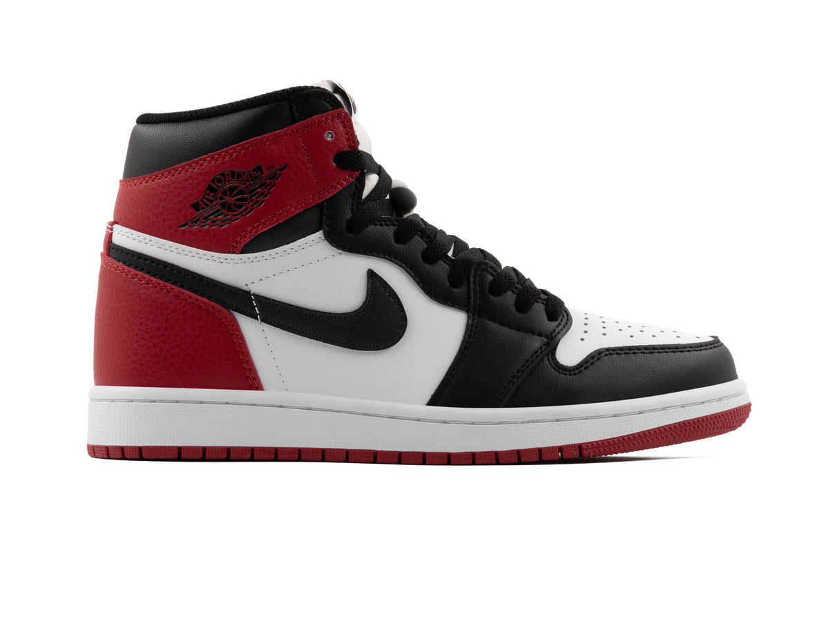Tenis Retro 1 High OG Black Toe Importado