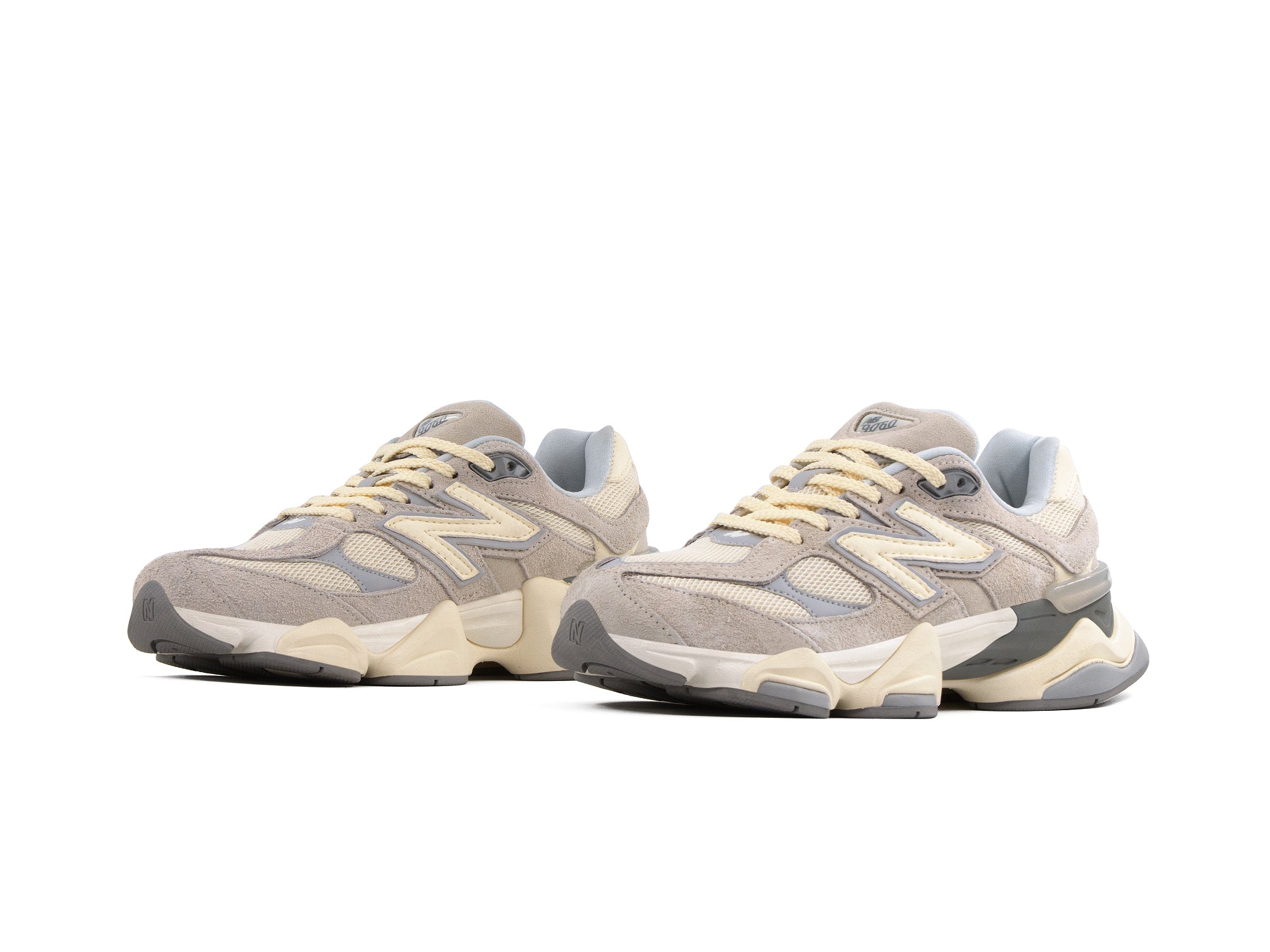 Tenis New Balance 9060 Beige Importado