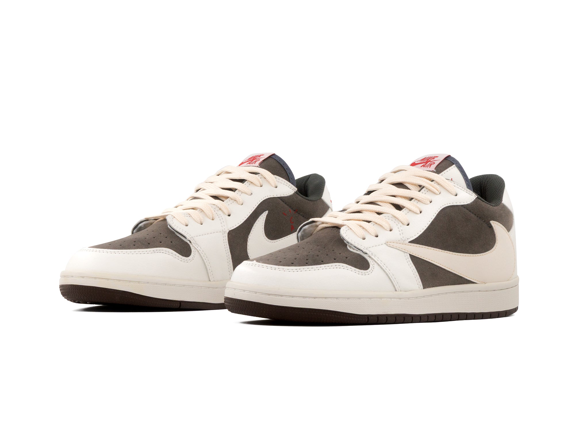 Tenis Travis Low Reverse Moca